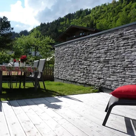 Apartment In Neukirchen By Ski Lift & Sauna Semesterbostad Neukirchen am Großvenediger